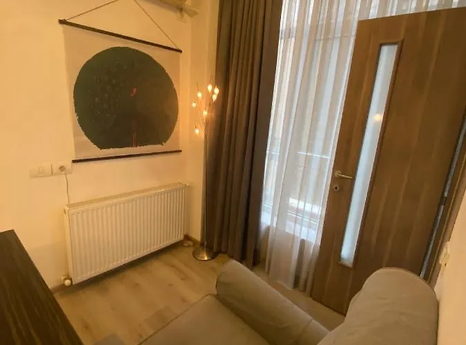 Апартаменти Victory 136